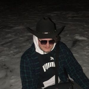 Meet your Posher, Matthew